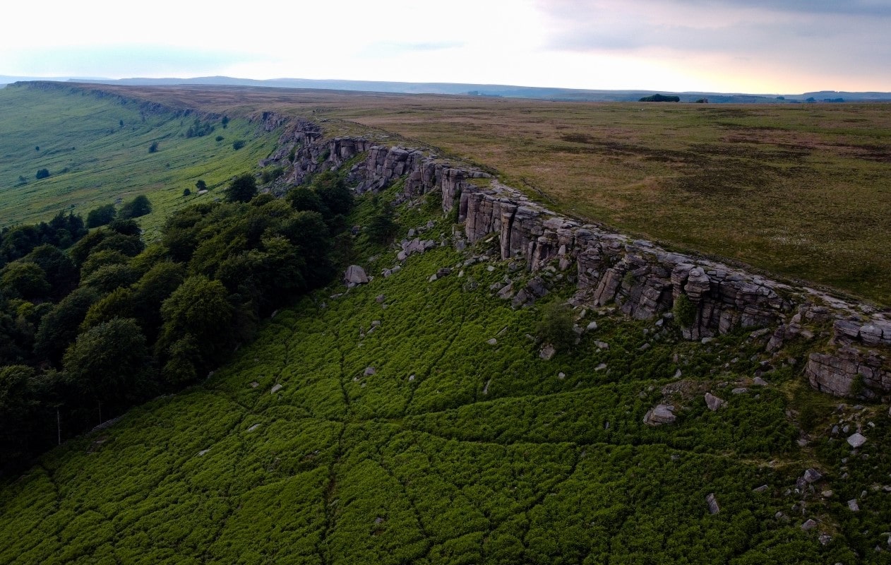 Stanage Edge Walk From Hathersage - 4 Stage Easy Route | AverageLives