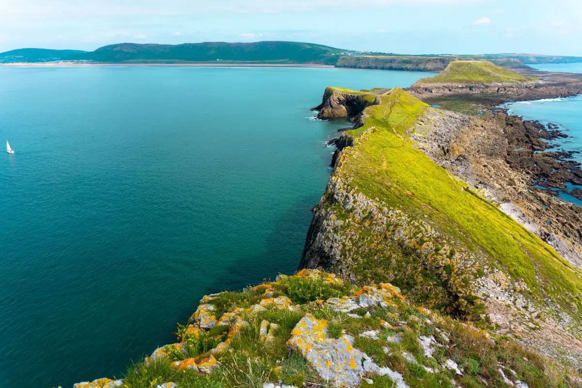 How To Get To Worms Head From Rhossili Bay, Gower Peninsula | AverageLives