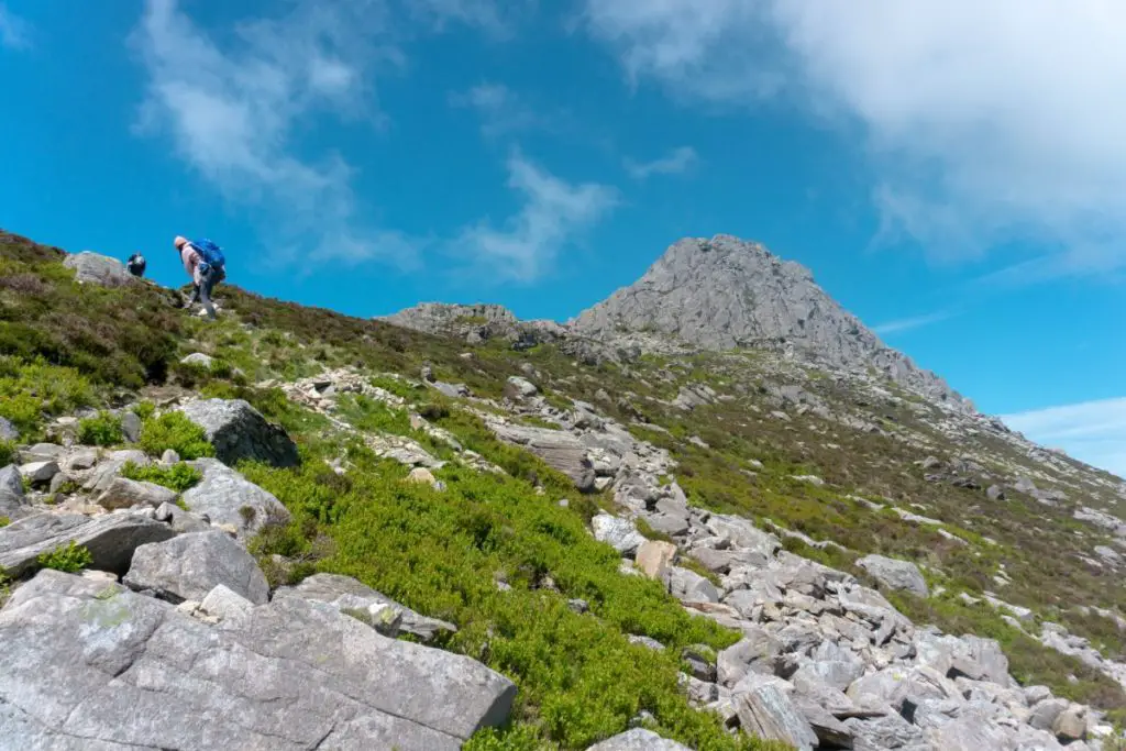 how-to-climb-tryfan-snowdonia-wales-4-exciting-routes-averagelives