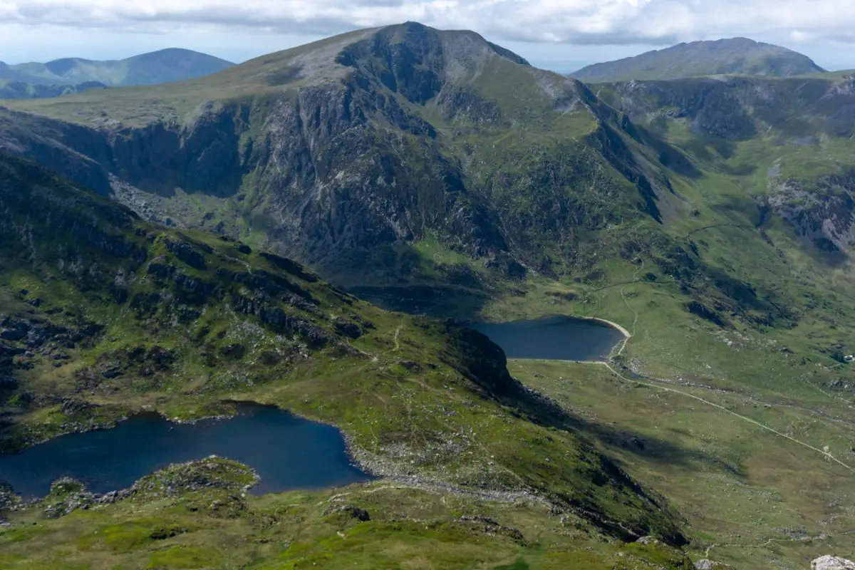 how-to-climb-tryfan-snowdonia-wales-4-exciting-routes-averagelives